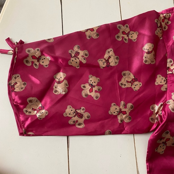 New Golden Dragon Silk Nightshirt - Picture 8 of 15